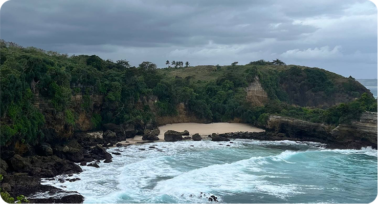 Pantai Watukaka